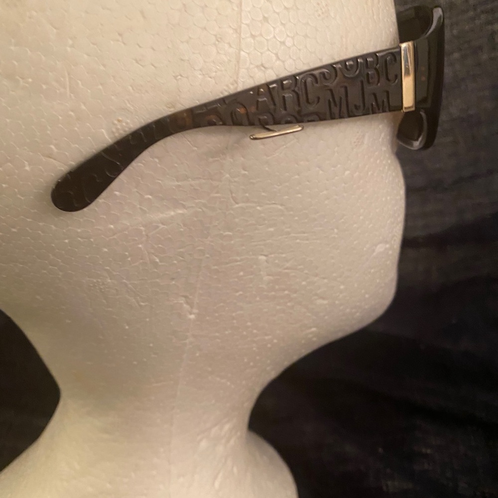 Sunglasses 🕶 - Picture 2 of 4